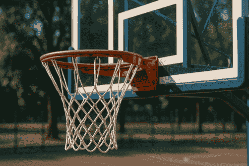 Баскетбольная форма: как экипировка меняет движения и влияет на стиль игры